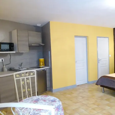 Villa Rue Du Faubourg D'Envie