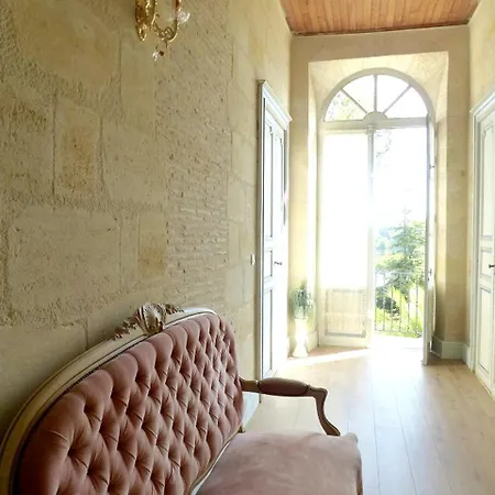 Villa Rue Du Faubourg D'Envie